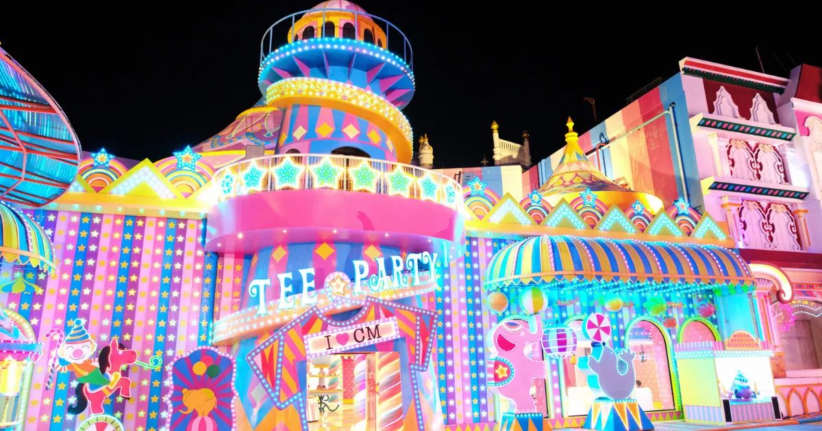 The lights, colors, and sounds are very beautiful at Carnival Magic kathu district